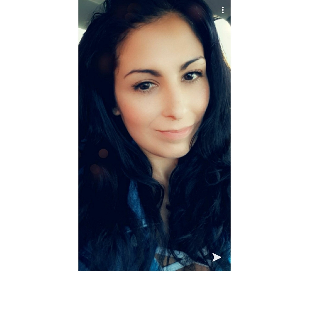 Meet your Posher, Desiree